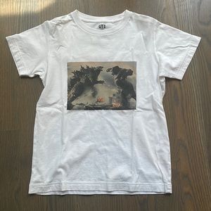 Uniqlo Kids Godzilla vs Kong T Shirt - size 11/12